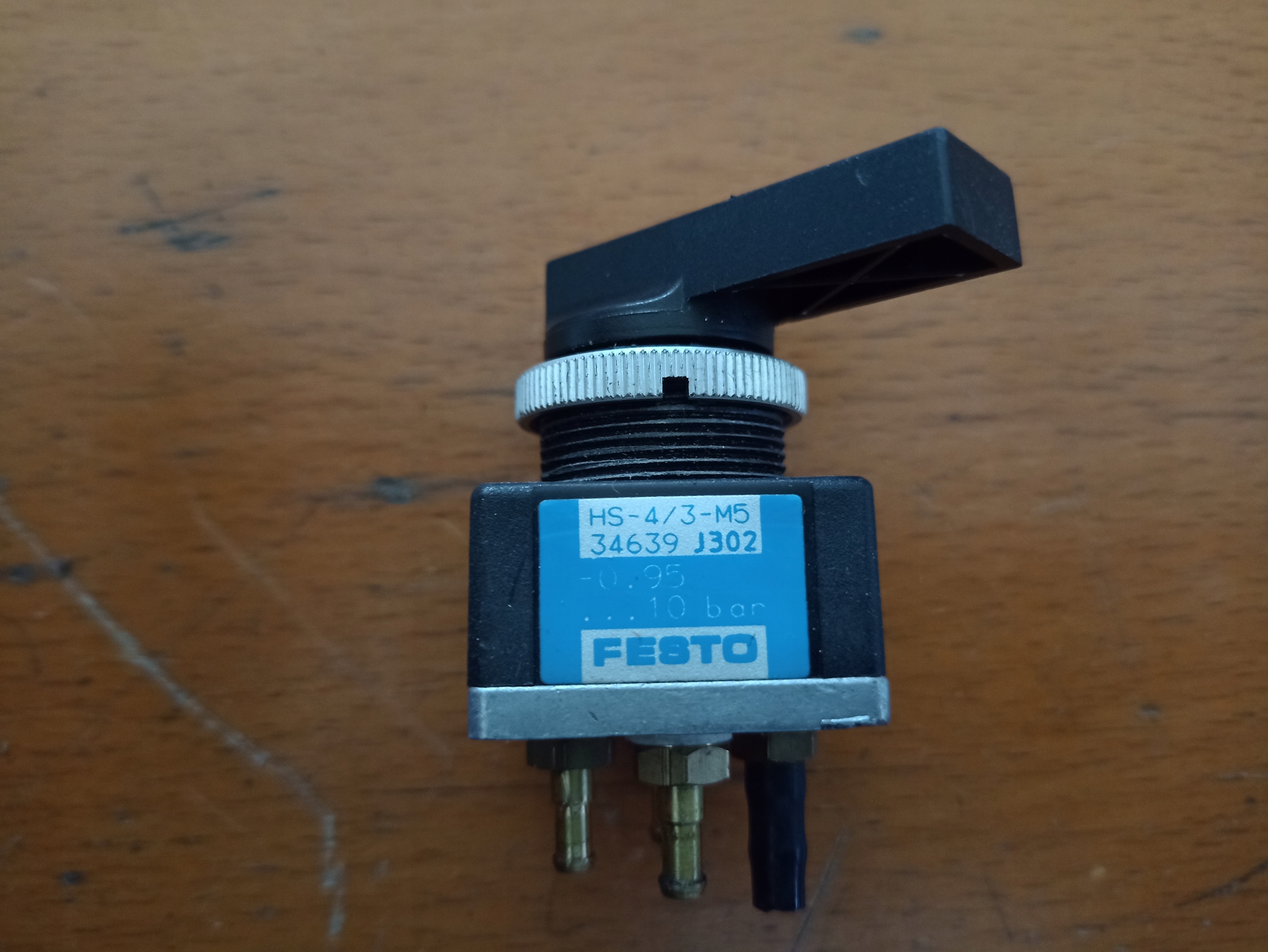 Valvola a leva manuale HSO-4/3-M5 34539 / W0CH 4548 - Foto 1 di 3